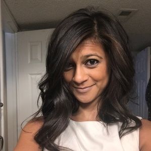 Meet your Posher, Rena